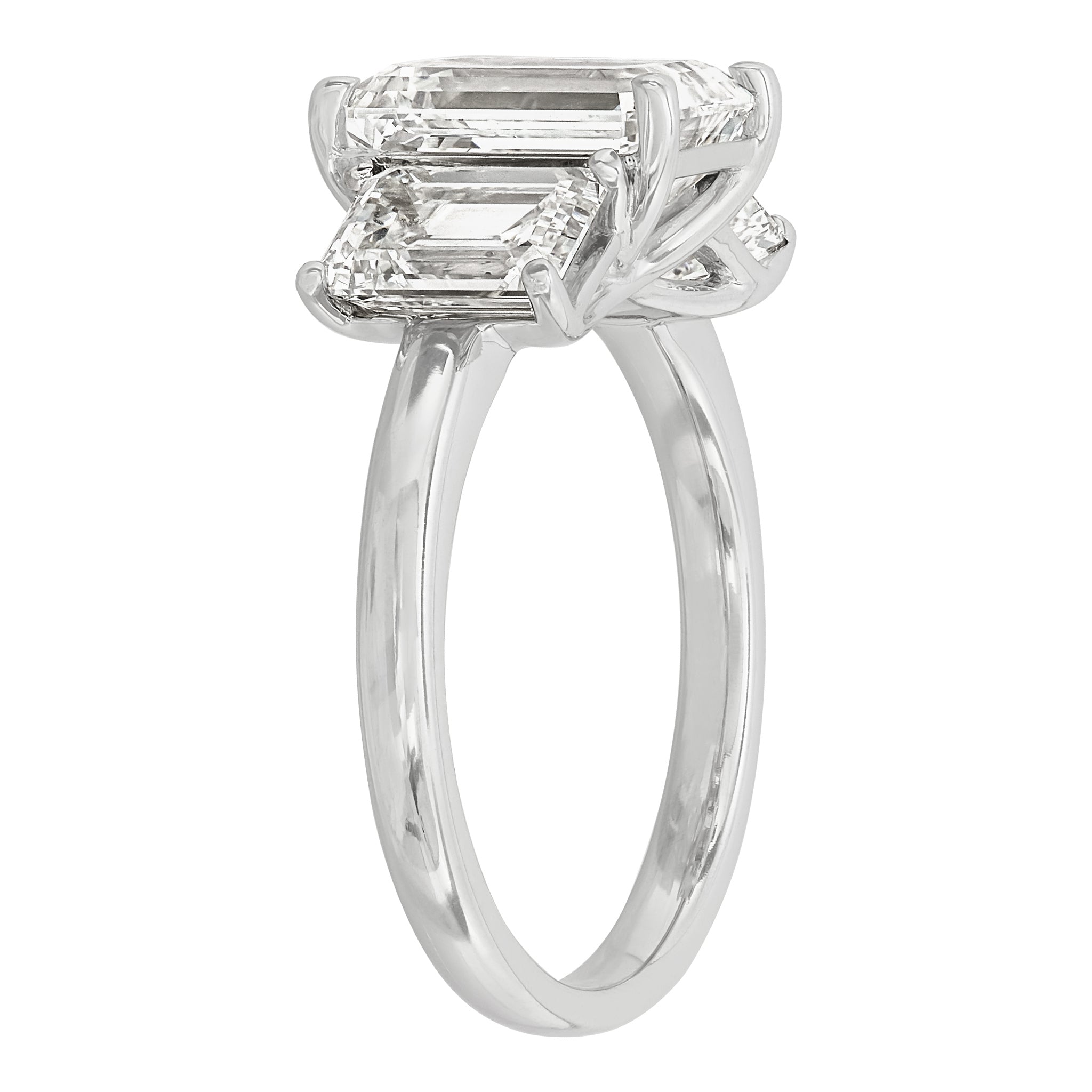 Lab Grown - 14Kw 5.12Cttw E/C 3 Stone Ring
1E/C=3.10Ct F Vvs2 Lg617474245
1E/C=1.01Ct G Vs1 Lg602300354
1E/C=1.01Ct F Vs1 Lg607301653