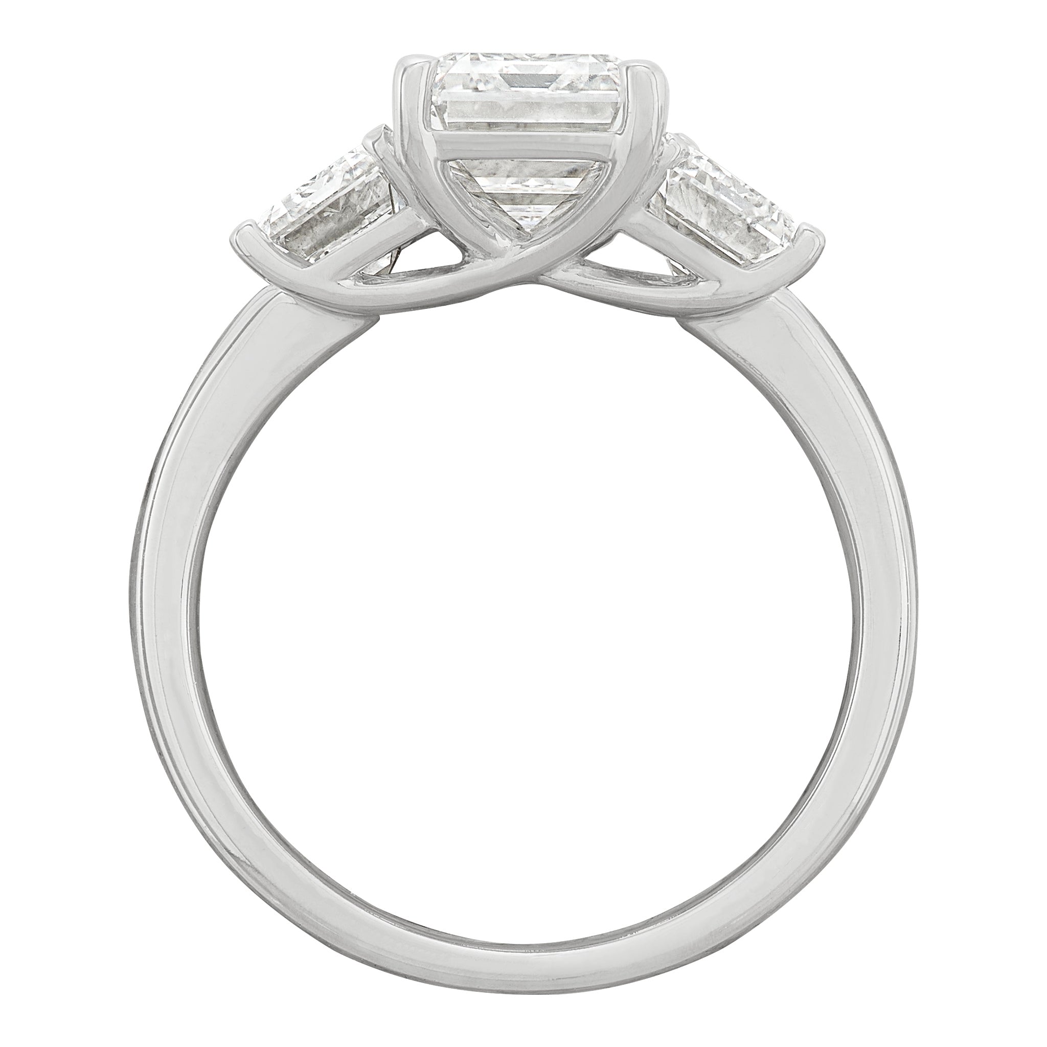 Lab Grown - 14Kw 5.12Cttw E/C 3 Stone Ring
1E/C=3.10Ct F Vvs2 Lg617474245
1E/C=1.01Ct G Vs1 Lg602300354
1E/C=1.01Ct F Vs1 Lg607301653