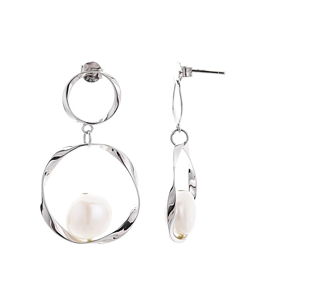 SS Pearl on Twisted Hoops
