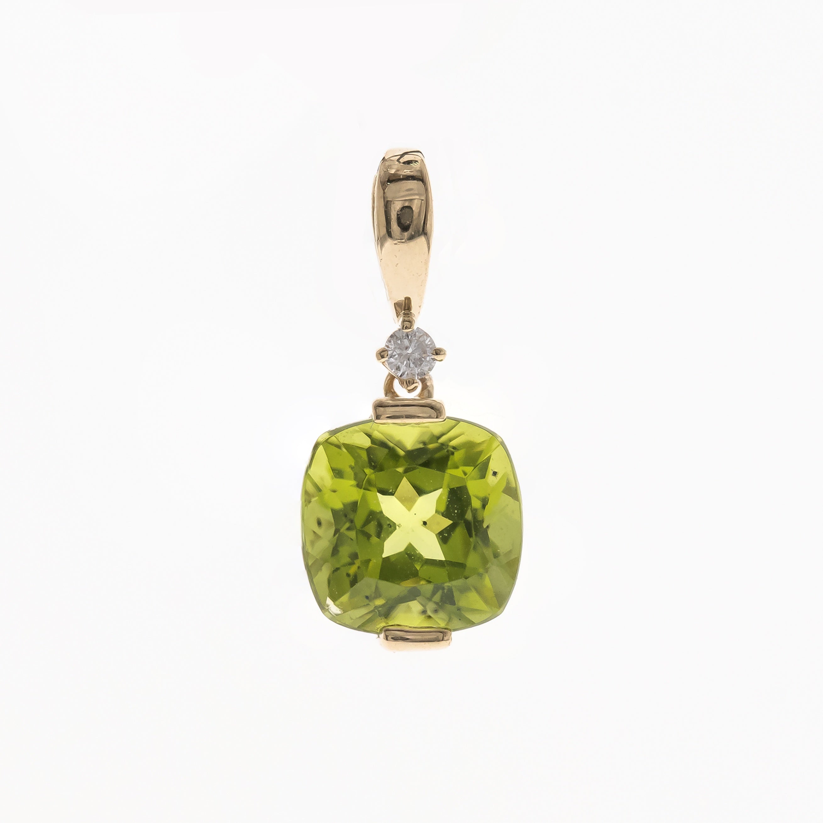10KYG PERIDOT & DIA PEND