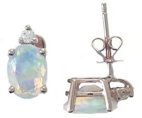 10KRG ETHIO OPAL & DIA STUDS